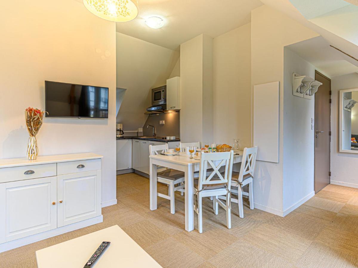 Apartment Chateau De Kergonano-16 By Interhome Baden Exterior photo
